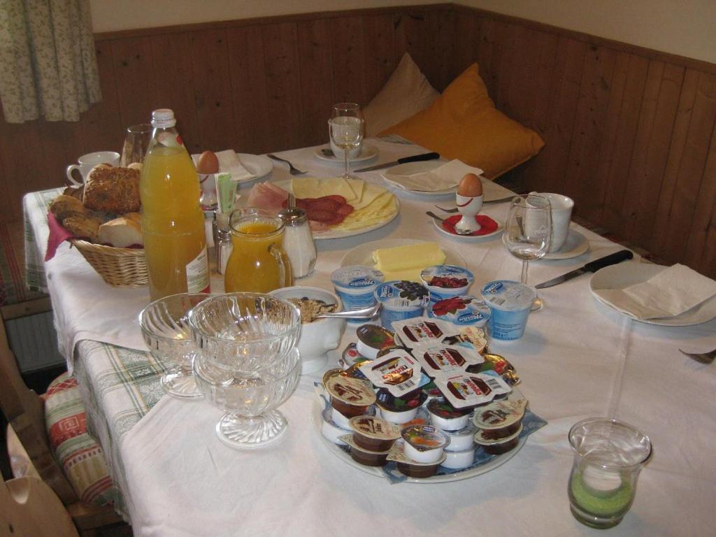 Gasthaus Oberkirn Schenna Bagian luar foto
